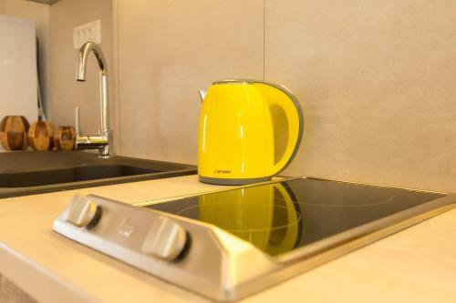 Pithos Apartments