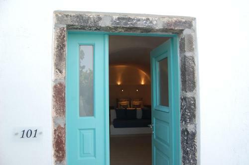 Villa Kalisperis Cave Houses