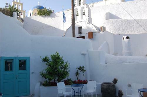 Villa Kalisperis Cave Houses