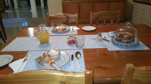 Hostal Little Acorn Guest House
