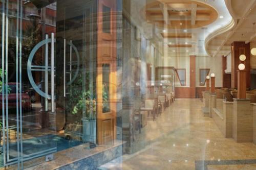Elpida City Hotel