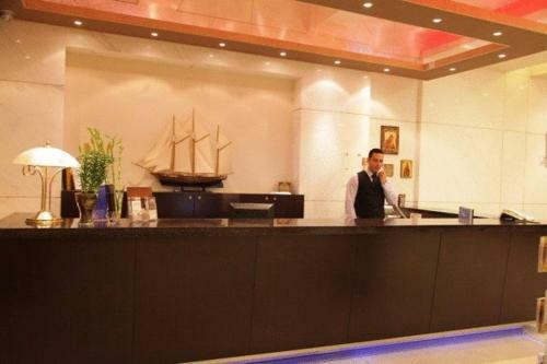 Alexander Hotel