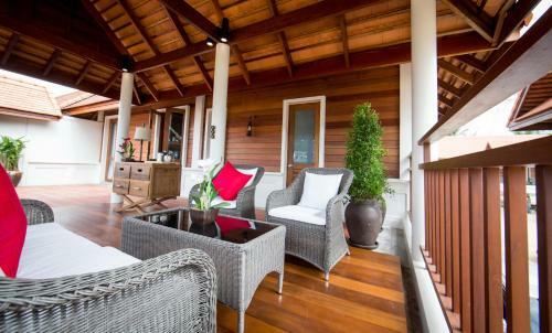 Hotel Le Menara Khao Lak Beachfront Villa & Resort