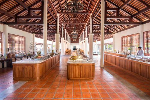 Hotel Le Menara Khao Lak Beachfront Villa & Resort