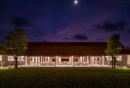 Hotel Le Menara Khao Lak Beachfront Villa & Resort