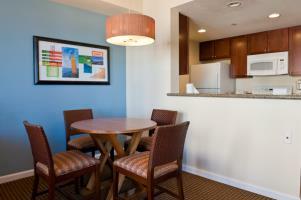 Hotel Wyndham Oceanside Pier Resort