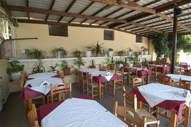 Karavados Hotel