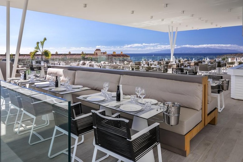 Hotel Royal Hideaway Corales Suites