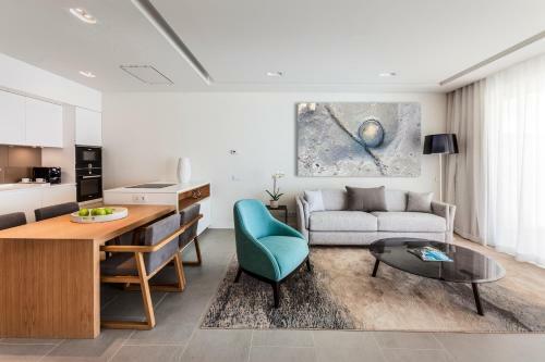 Hotel Royal Hideaway Corales Suites