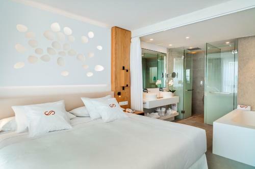 Hotel Royal Hideaway Corales Suites
