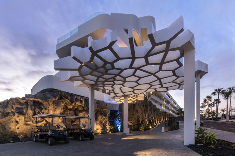 Hotel Royal Hideaway Corales Suites