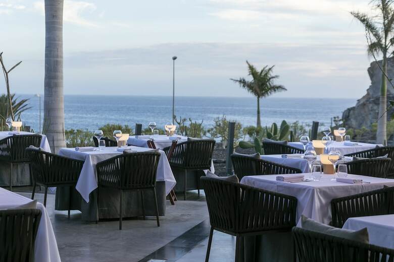 Hotel Royal Hideaway Corales Suites