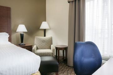 Holiday Inn Express Hotel & Suites Clinton