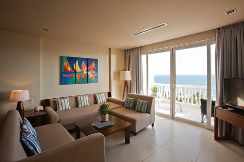 Hotel The Cliff Resort & Residences