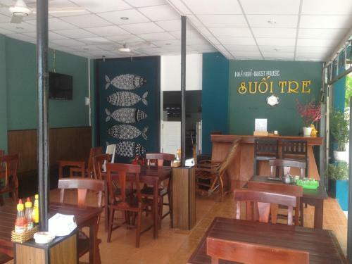 Hostal Suoi Tre Guesthouse