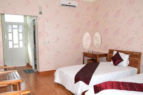 Sunrise Village Hotel
