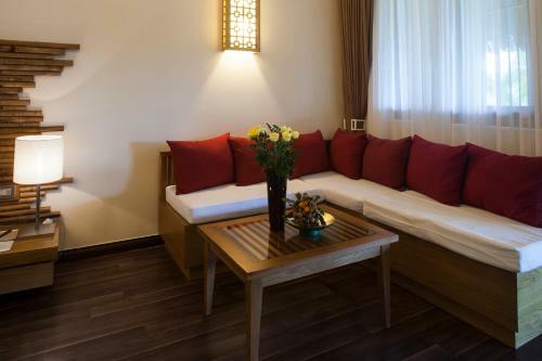 Hotel Aroma Beach Resort And Spa