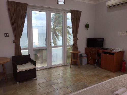 Hotel Shades Resort