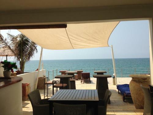 Hotel Shades Resort