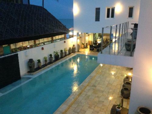 Hotel Shades Resort