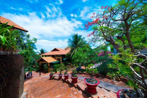Hotel Hon Rom 1 Resort
