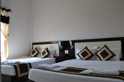 Hotel Hoan Vu Universe