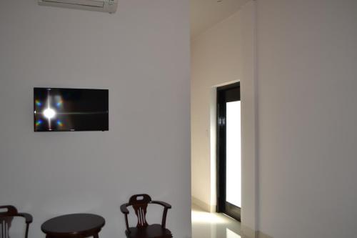 Hotel Hoan Vu Universe