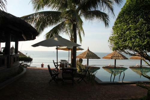 Hotel Lotus Village Resort