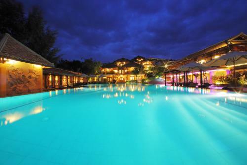 Hotel Poshanu Resort