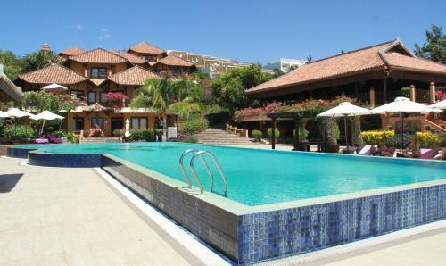Hotel Poshanu Resort