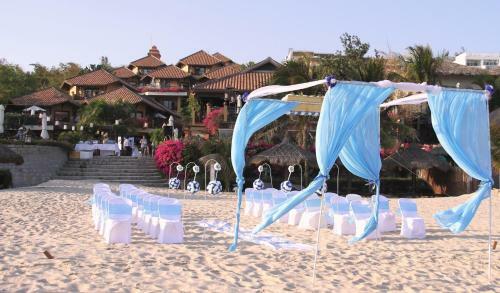 Hotel Poshanu Resort