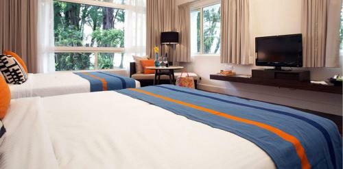Lone Pine Hotel