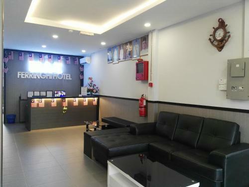 Hostal Max Ferringhi Hotel