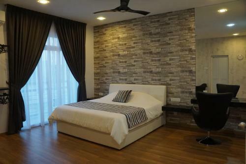 Shamrock Boutique Villa