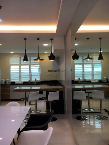 Shamrock Boutique Villa
