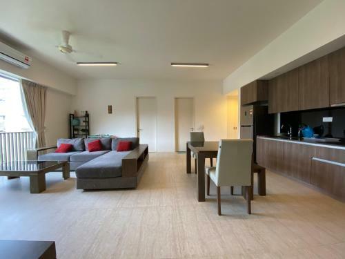Apartamento By The Sea @ Luxury Suites, Batu Ferringhi