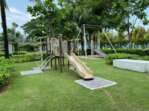 Apartamento By The Sea @ Luxury Suites, Batu Ferringhi