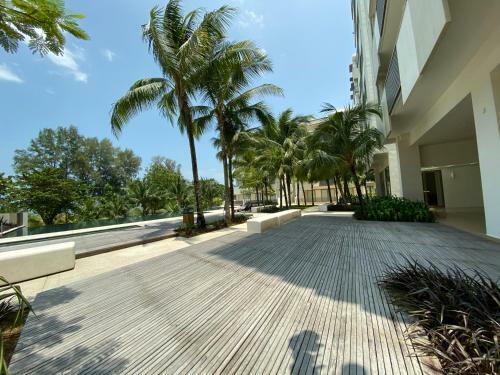 Apartamento By The Sea @ Luxury Suites, Batu Ferringhi