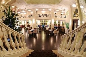 Hotel Golden Tulip Serenada