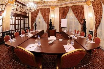 Hotel Golden Tulip Serenada