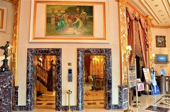 Hotel Golden Tulip Serenada