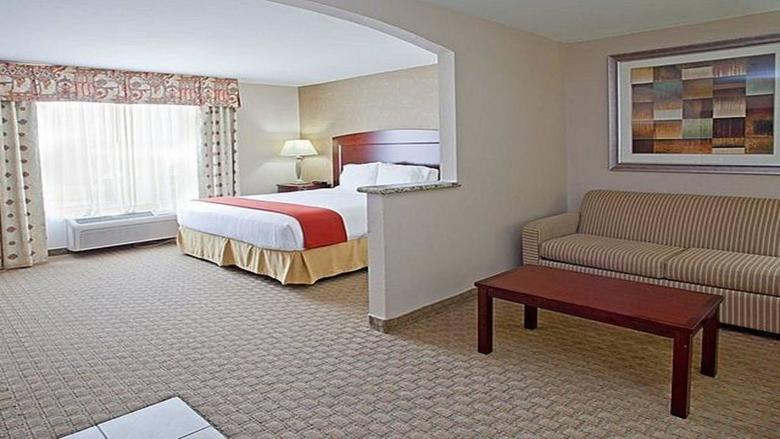 Holiday Inn Express Hotel & Suites College Station