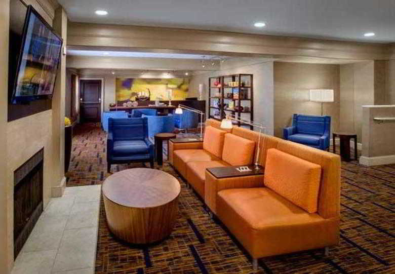 Hotel Courtyard Por Marriott