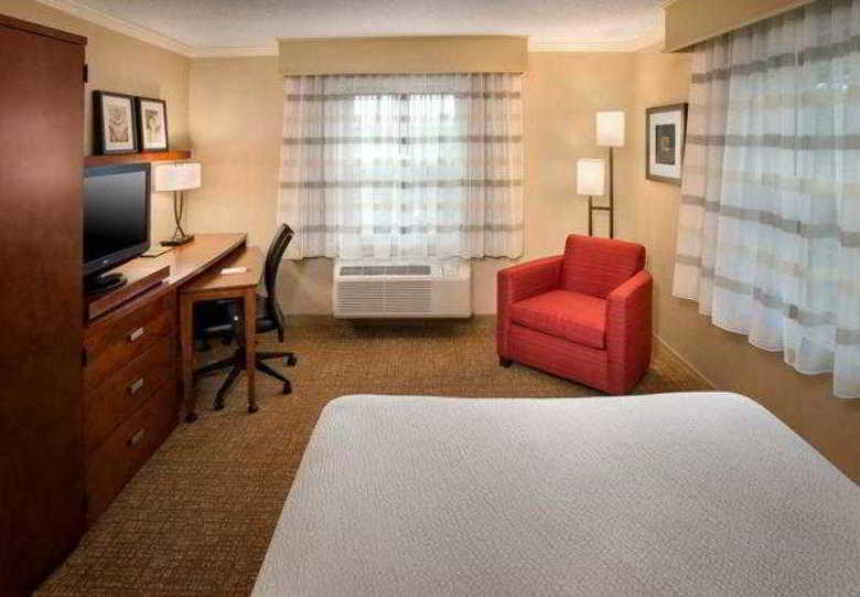 Hotel Courtyard Por Marriott