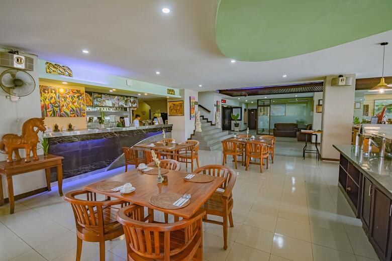 Hotel Grand Santhi