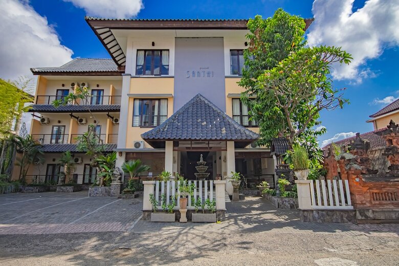 Hotel Grand Santhi