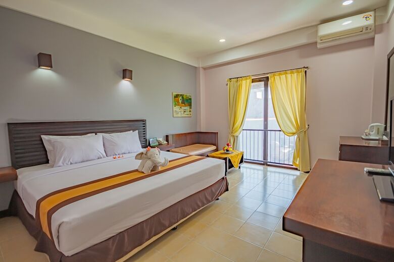Hotel Grand Santhi