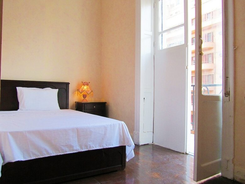 Hostal Traveler's House Hotel