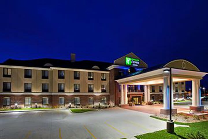 Holiday Inn Express Hotel & Suites East Lansing