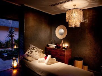 Hotel Kempinski Mokuti Lodge